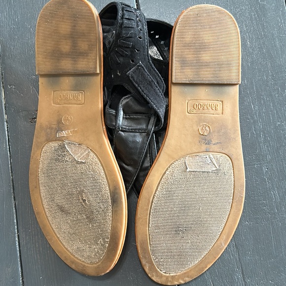 Black sandals with adjustable strap - Picture 6 of 6